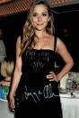 エリザベス・オルセン自筆サイン入写真　Elizabeth Olsen