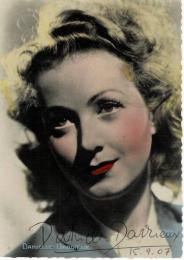 ダニエル・ダリュー自筆サイン入絵葉書　Danielle Darrieux