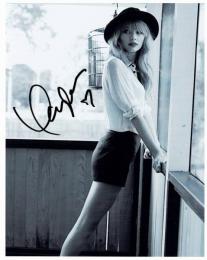 テイラー・スウィフト自筆サイン入写真　Taylor Swift