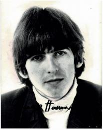 ジョージ・ハリスン自筆サイン入写真　（2）George Harrison