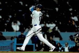 ロサンゼルス・ドジャース大谷翔平自筆サイン入写真  Shohei Ootani