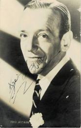 フレッド・アステア自筆サイン入写真　Fred Astaire