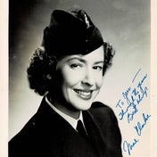 メイ・クラーク自筆サイン入写真　Mae Clarke