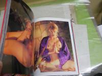 A4雑誌2冊セット　　・世界のメンズマガジンカタログ　1980年10月1版　　・カリフォルニアヴァレー・ピクシーズ　1994年7月初版　計2冊セット　レターパックライト送付　　E10左