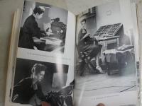 A PHOTOGRAPHIC SUPPLEMENT TO THE DIARY OF ANAIS NIN   ペーパーバック　G右1中