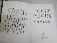 HOCUS  POCUS　　　KURT VONNEGUT　　　ハードカバー　ヤケシミ汚少難有　レターパックプラス送付　　L2