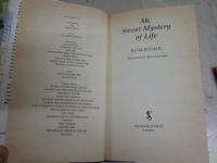 ROALD DAHL 2冊英文セット　・OVER TO YOU ペーパーバック　・ＡhSweet
Mystery of Life ハードカバー　ヤケシミ汚多し難有 送料300円　L2
