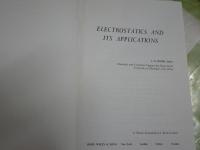 ELECTROSTATICS　AND　ITS　APPLICATICS　　ARTHUR　DEARTH　MOORE編　ヤケシミ汚難有　レターパックプラス送付　S1下段