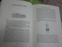 OCCASIONS　　　DOROTHY　HAMMOND　INNES　　英文ハードカバー　ヤケシミ汚難有　G2右　送料300円