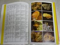 MINERALS　ROCKS　AND　PRECIOUS　STONES　　英文ハードカバー　ヤケシミ汚難痛有　送料300円　S1右3