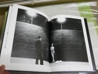 ヘルムート・ニュートン写真集　BIG　NUDES　　文・カールラガーフェルド　　3刷　ゆうパック送付　E1左中