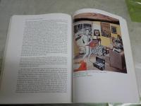 THE　SHOCK　OF THE NEW　　　ROBERT　HUGHES　ヤケシミ汚有　英文ペーパーバック　レターパックライト送付　　E2左中