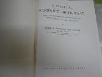 A PRACTICAL SANSKRIT DICTIONARY     ANTHONY MACDONELL   ハードカバー　ヤケシミ汚難痛有　E2右中　レターパックプラス送付