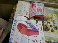 ・よいこのがくしゅう附録　6冊つくってあそぼ　しまりす　たんちょう　あめりかざりがに他　　・3年の科学　教材　2冊もののとけ方カエル　植物の育ち方アゲハ　計8冊セット　ヤケシミ汚有　E10左下段　　レターパックライト送付
