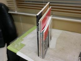 図録カタログ　セット7冊　　・人人展3冊　　・日本画の4人展　・第5回星野眞吾賞展　・パンリアル展30　　・今日の日本画第7回山種美術館賞　　ゆうパック送付　　E1左下段