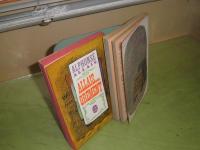 アルフォンスアレー　alphonse allais 仏文　2冊　1967年255頁　1966年186頁　ヤケシミ汚難　L1
 