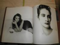 ベッティナ・ランス写真集　フィーメイル・トラブル　序文カトリーヌ・ドヌーヴ　西谷修翻訳　　小口天シミ汚有　カバー少難有　　E2右　