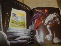 LOST REALMS　　洋書　伝説を超えた世界の物語