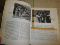 A PICTORIAL HISTORY OF THE WESTERN FILM　　ヤケシミ汚難痛有　英書　切抜きの補修　E2左