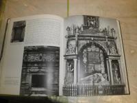 IRISH ART AND ARCHITECTURE　　洋書　カバー痛汚　　小口シミ汚有　　ハードカバー　　E2左　ゆうパック送付