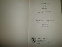 The Battle of the Birds and Other Celtic Tales　　MARION　LOCHHEAD著　　ヤケシミ汚有　ハードカバー　G2右