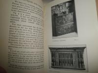 antiques and curios in our homes　　ハードカバー　ヤケシミ多し　難汚有　カバー欠裸本　　洋書　G2右
　