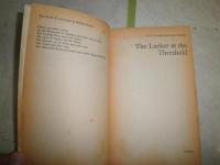 The Lurker at the Threshold   H.P.LOVECRAFT  洋書ペーパーバック　ヤケシミ多し　汚難有　G5前