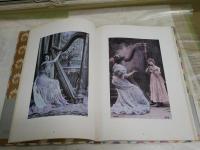 100年前のヨーロッパ　11900年の女神たち　初版1刷帯　谷口江理也編著　勝井三雄ブックデザイン　レターパックライト送付　　E1左　