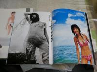 月刊宮地真緒　064　2004年12月　写真蜷川実花　　月刊宮地真緒スペシャル　082　2006年9月　　写真半沢健　　E10左下段　　レターパックライト送付　2冊セット