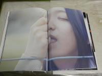 月刊池脇千鶴　　078　2006年6月　写真藤代冥砂　折れ跡有　　E10左下段