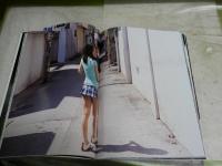月刊池脇千鶴　　078　2006年6月　写真藤代冥砂　折れ跡有　　E10左下段