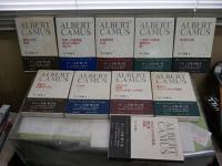 カミュ全集　　全10冊セット　　佐藤朔・高畠正明編集　　初刷・2・4刷　帯切れ有　函ヤケシミ汚多し　小口ヤケシミ汚有　　月報欠　　ゆうパック送付　E8左中