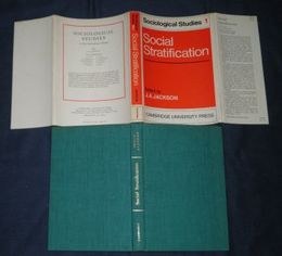 Social Stratification   J.A.Jakson著　ハードカバー　ヤケシミ汚有　L2