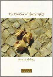 The paradox of photography