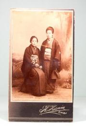 古写真　千葉　女性二人