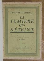 LA LUMIÈRE QUI S'ÉTEINT. Illustré de douze planches en couleurs par A.-E. MARTY.