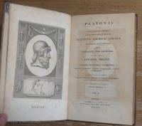 Platonis et quae vel Platonis esse feruntur vel Platonica solent comitari seripta graece omnia ad codices manuscriptos recensuit variasque inde lectiones. Complete in 11 volumes.