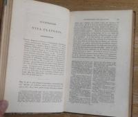 Platonis et quae vel Platonis esse feruntur vel Platonica solent comitari seripta graece omnia ad codices manuscriptos recensuit variasque inde lectiones. Complete in 11 volumes.