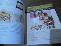 The Embroidery Book: Visual Resource of Color & Design - 149 Stitches - Step-by-Step Guide