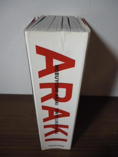 ARAKI : TOKYO LUCKY HOLE / 古本、中古本、古書籍の通販は「日本の