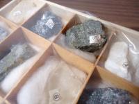 鉱物岩石標本　　地下資源研究資料