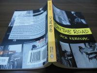 On the Road (Penguin Book) 