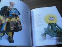 Creative Cloth Doll Faces: Using Paints, Pastels, Fibers, Beading, Collage, and Sculpting Techniques (English Edition)