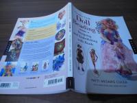 Creative Cloth Doll Beading: Designing and Embellishing with Beads (English Edition)