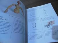 Creative Cloth Doll Beading: Designing and Embellishing with Beads (English Edition)