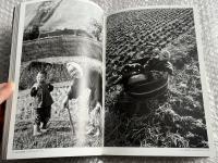 写真集 ドキュメンタリーの時代  
名取洋之助・木村伊兵衛・土門拳・三木淳の写真から
報道写真 図版 戦争 昭和