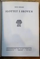 SLOTTET I SKOVEN 洋書：デンマーク語