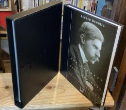 ALFRED DUNHILL　one hundred years and more（ダンヒルの100年）