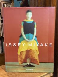 Issey Miyake（三宅一生）