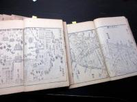 和本江戸明和9年（1772）地誌「再校江戸砂子温故名蹟誌」8冊揃い